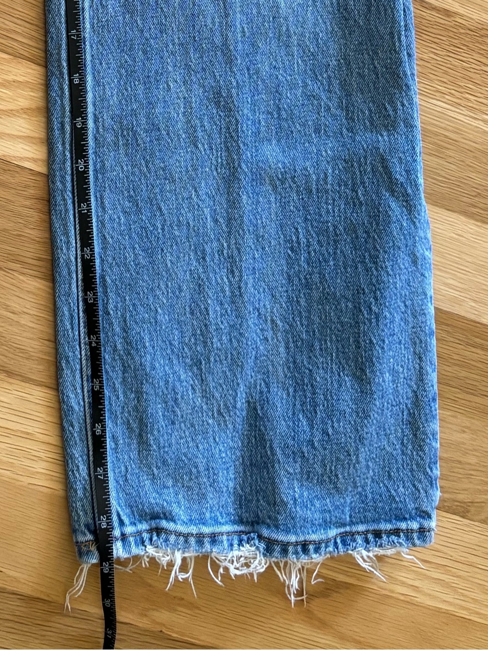 Abercrombie & Fitch The 90’s Relaxed Jean High Rise - Medium Wash, Size 28/6 S - Picture 6 of 7